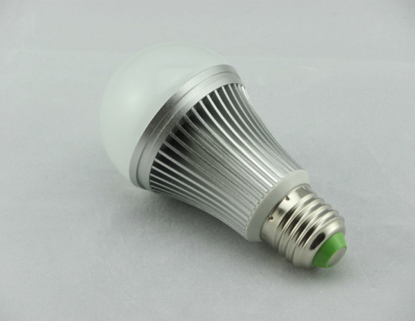 泉芯QX6101廣泛應用於LED燈具產品